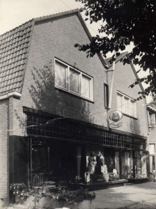 BV071 6 Pand na verbouwing in 1936